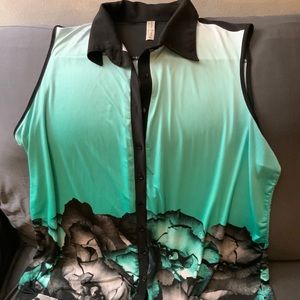 PerSeption Women sleeveless button down top